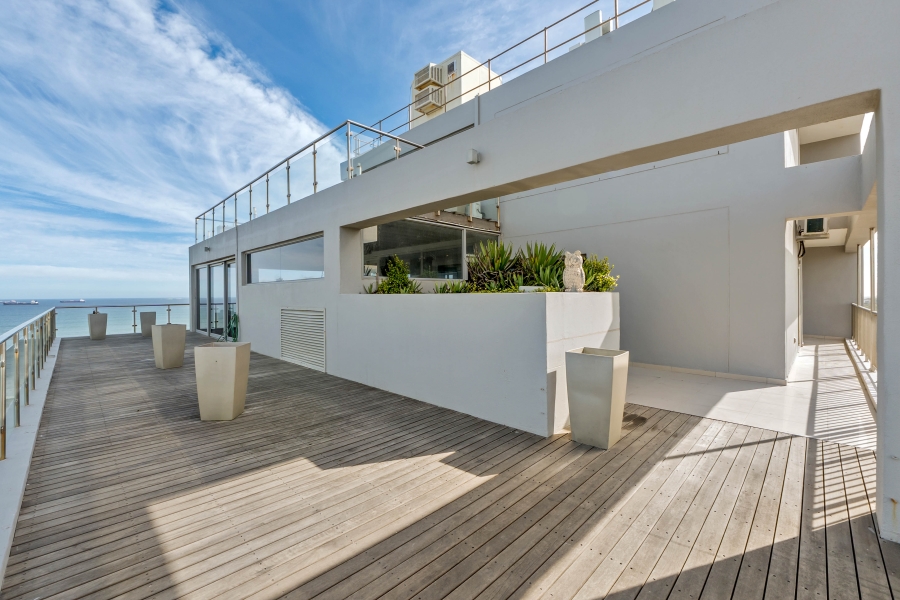 4 Bedroom Property for Sale in Beachfront Western Cape